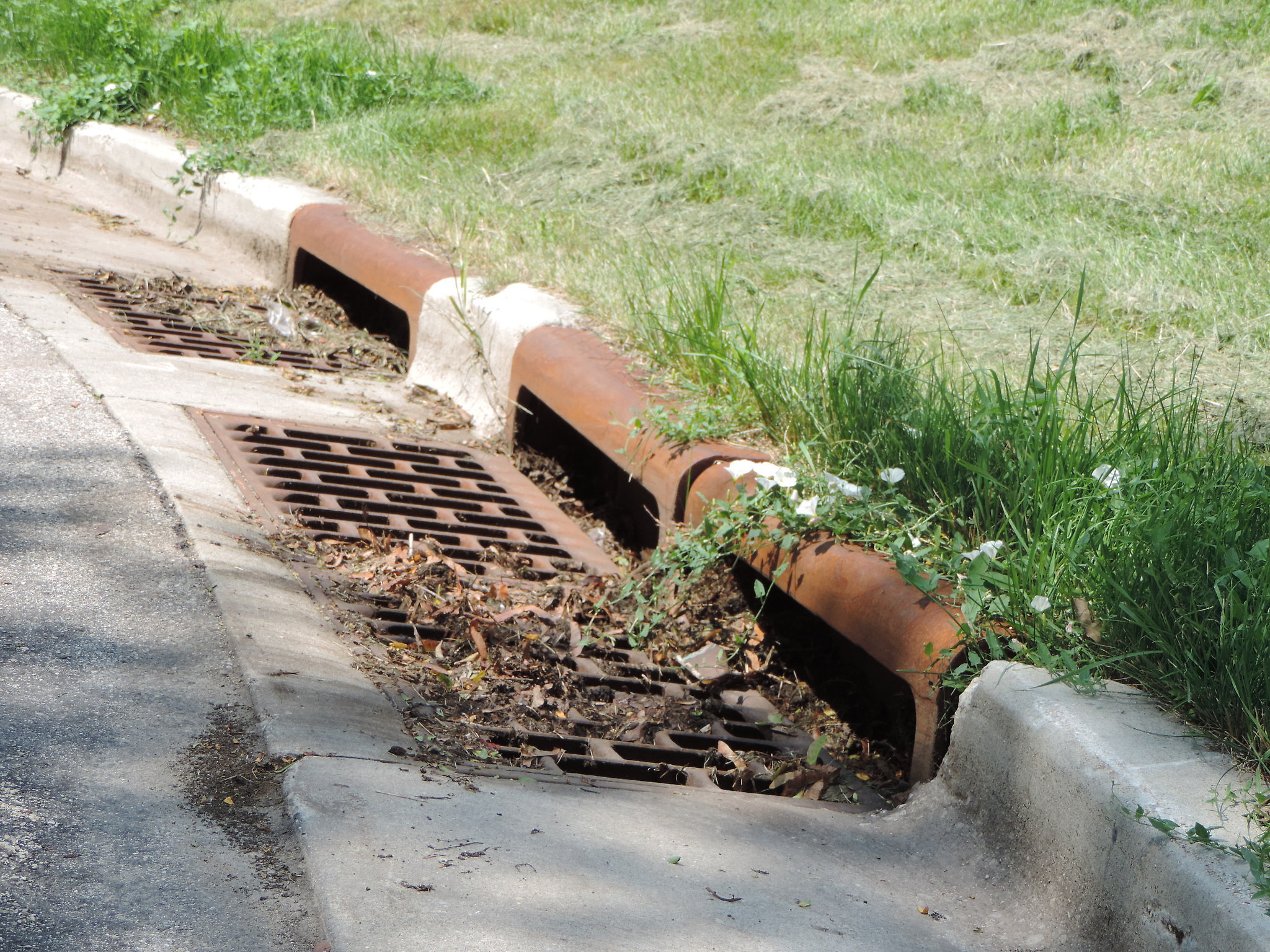 who is responsible for cleaning storm drains